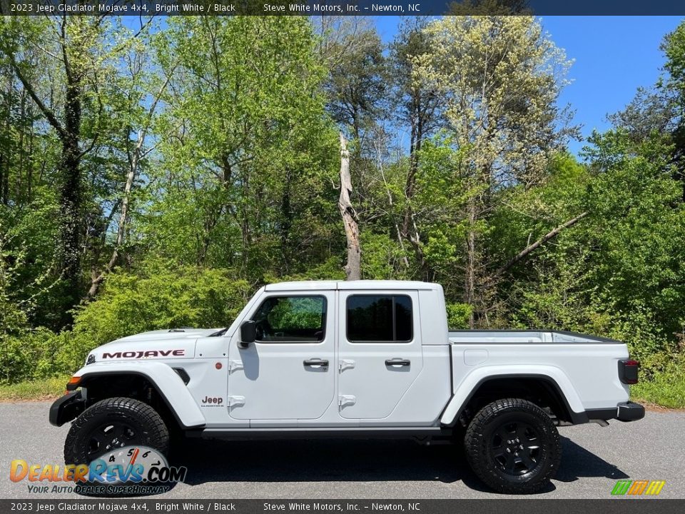 2023 Jeep Gladiator Mojave 4x4 Bright White / Black Photo #1