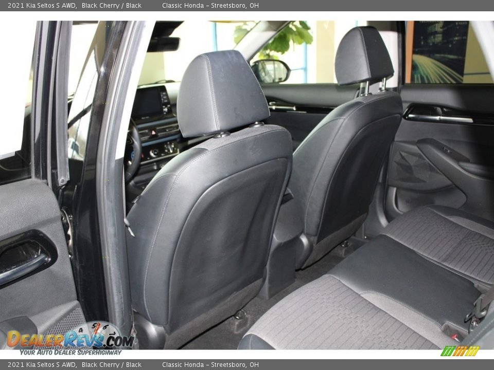 2021 Kia Seltos S AWD Black Cherry / Black Photo #23
