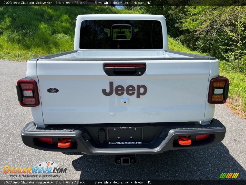 2023 Jeep Gladiator Mojave 4x4 Bright White / Black Photo #7