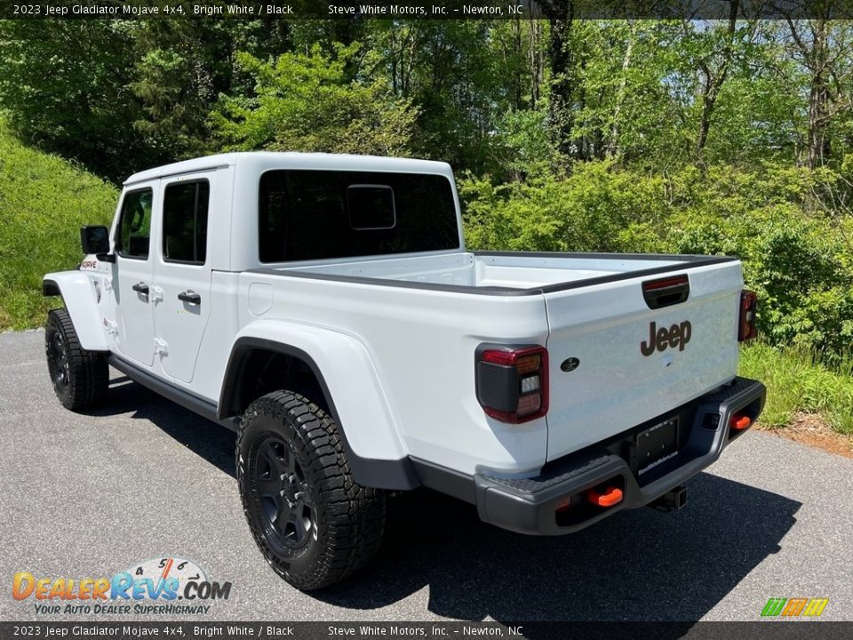 2023 Jeep Gladiator Mojave 4x4 Bright White / Black Photo #9