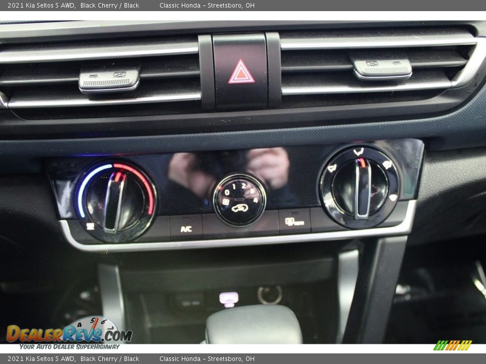2021 Kia Seltos S AWD Black Cherry / Black Photo #34