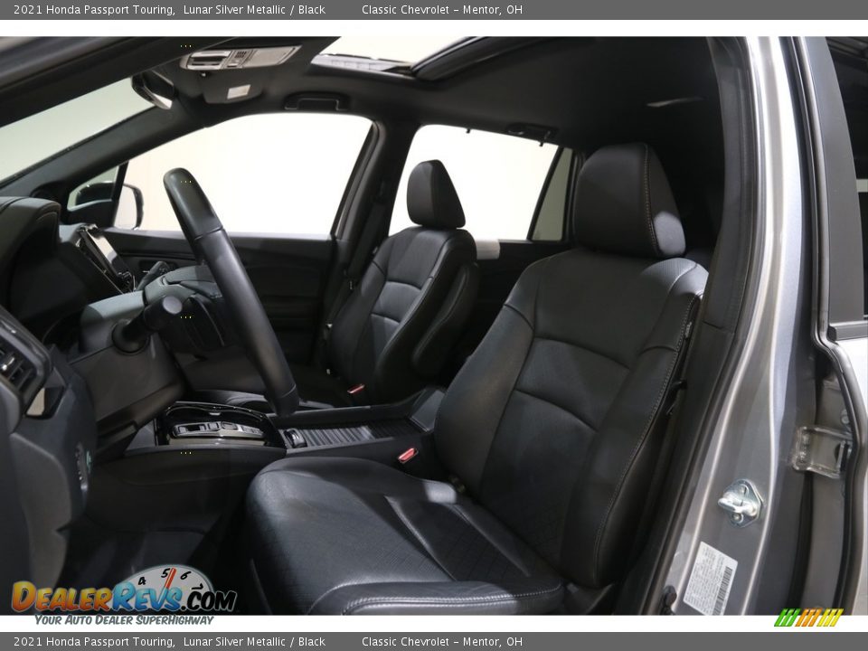 2021 Honda Passport Touring Lunar Silver Metallic / Black Photo #5