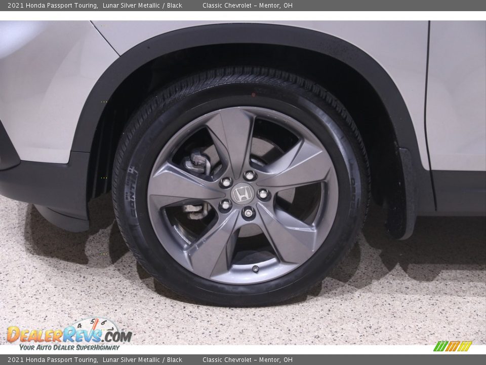 2021 Honda Passport Touring Lunar Silver Metallic / Black Photo #22