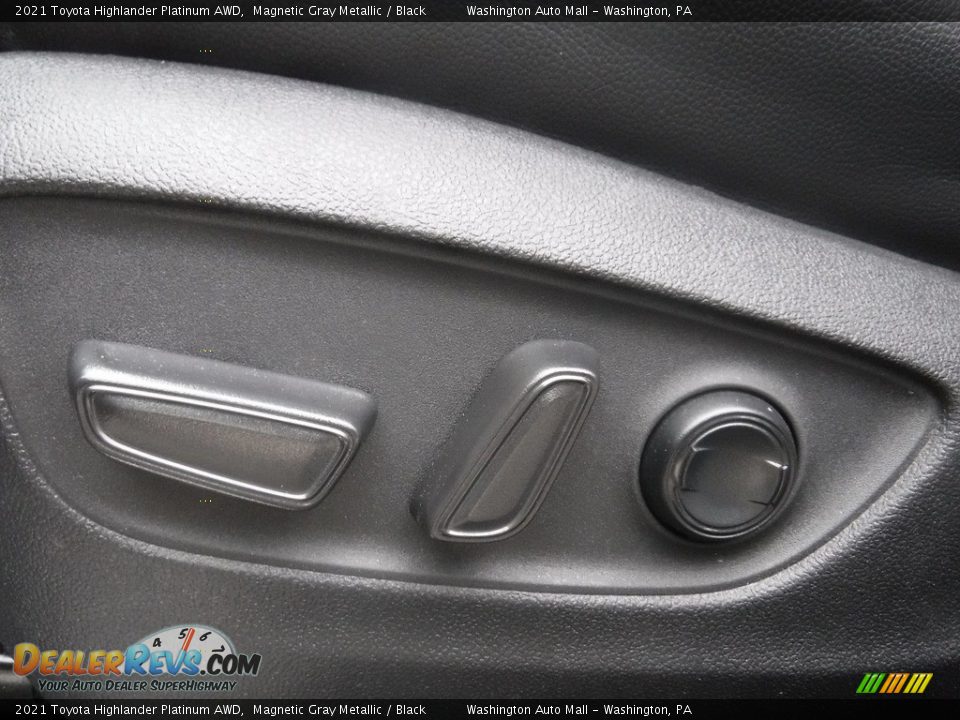 2021 Toyota Highlander Platinum AWD Magnetic Gray Metallic / Black Photo #25