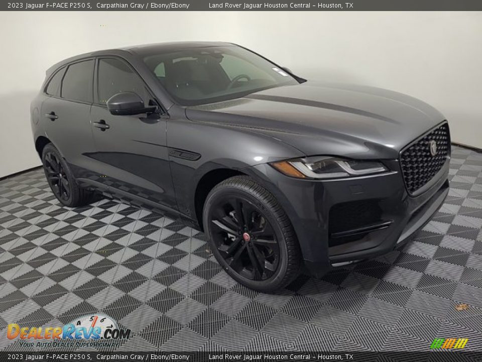 Front 3/4 View of 2023 Jaguar F-PACE P250 S Photo #12