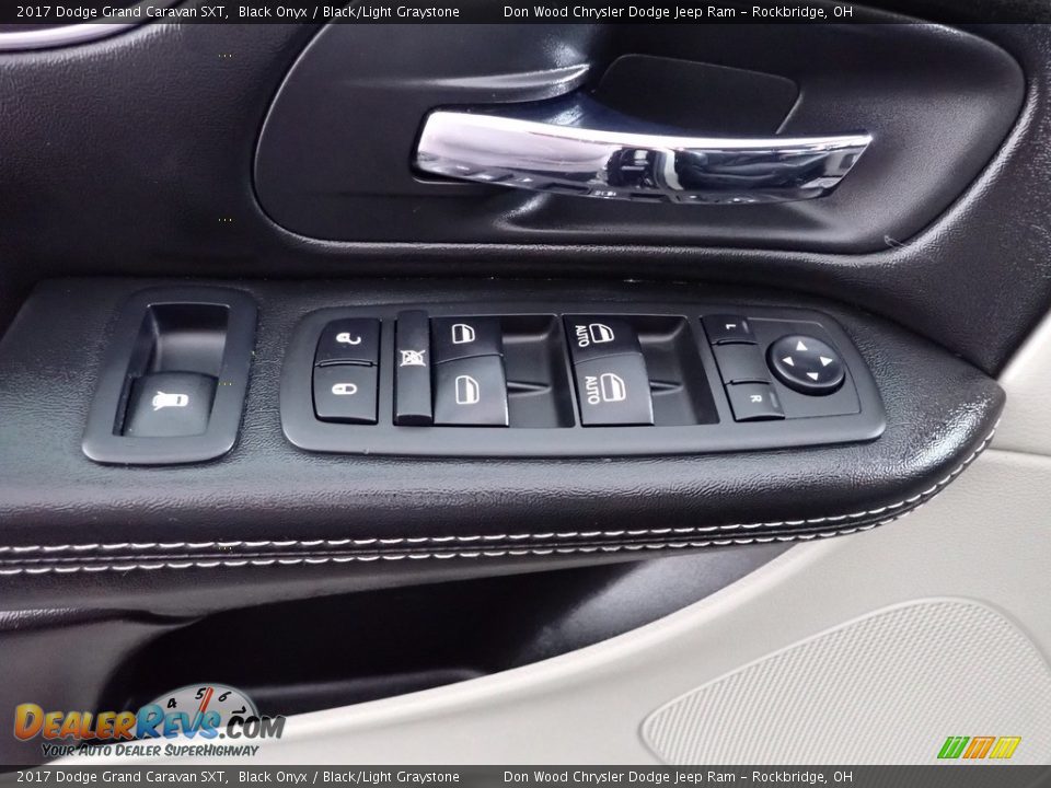 2017 Dodge Grand Caravan SXT Black Onyx / Black/Light Graystone Photo #12