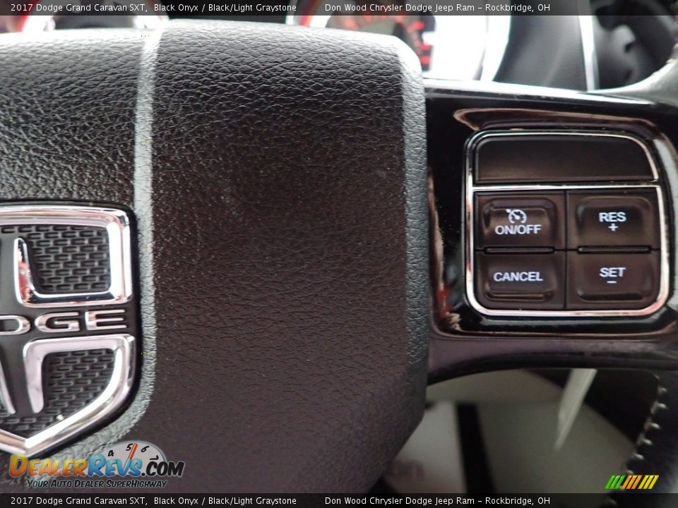 2017 Dodge Grand Caravan SXT Black Onyx / Black/Light Graystone Photo #17