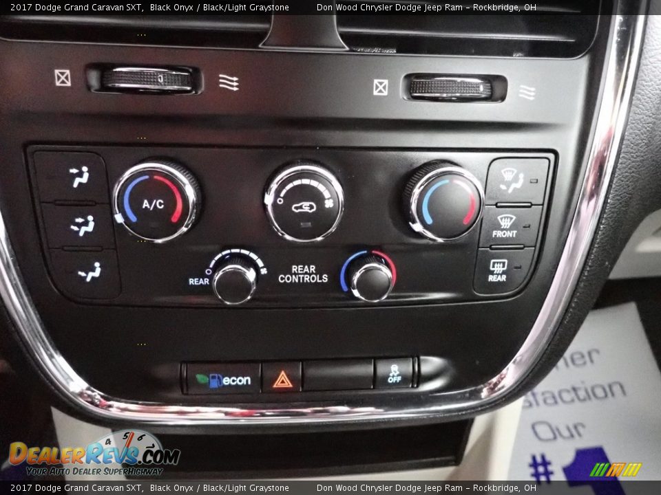 2017 Dodge Grand Caravan SXT Black Onyx / Black/Light Graystone Photo #18