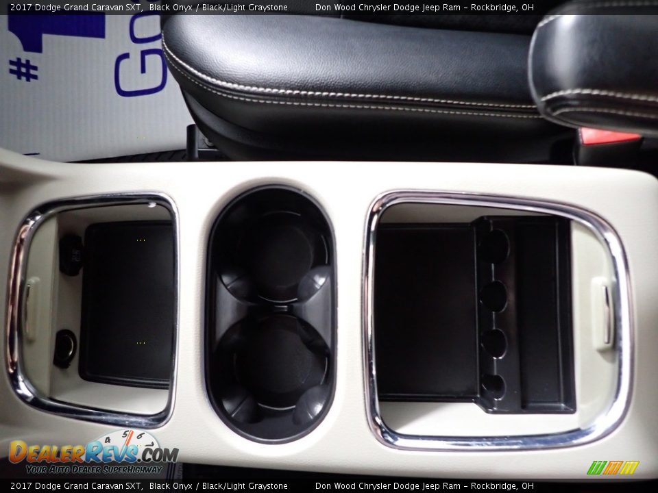 2017 Dodge Grand Caravan SXT Black Onyx / Black/Light Graystone Photo #19