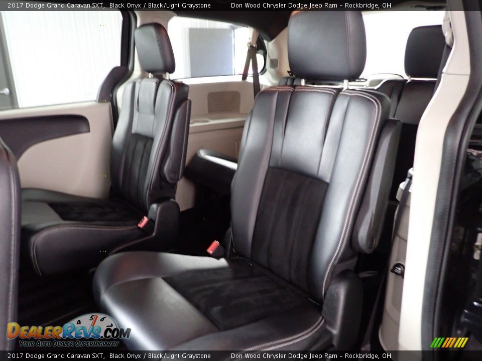 2017 Dodge Grand Caravan SXT Black Onyx / Black/Light Graystone Photo #22