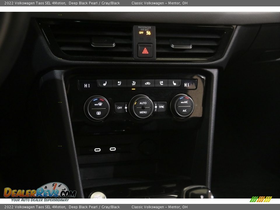 Controls of 2022 Volkswagen Taos SEL 4Motion Photo #14
