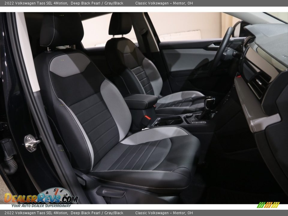 Front Seat of 2022 Volkswagen Taos SEL 4Motion Photo #16