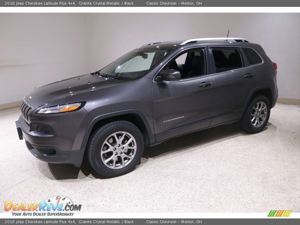 Front 3/4 View of 2018 Jeep Cherokee Latitude Plus 4x4 Photo #3