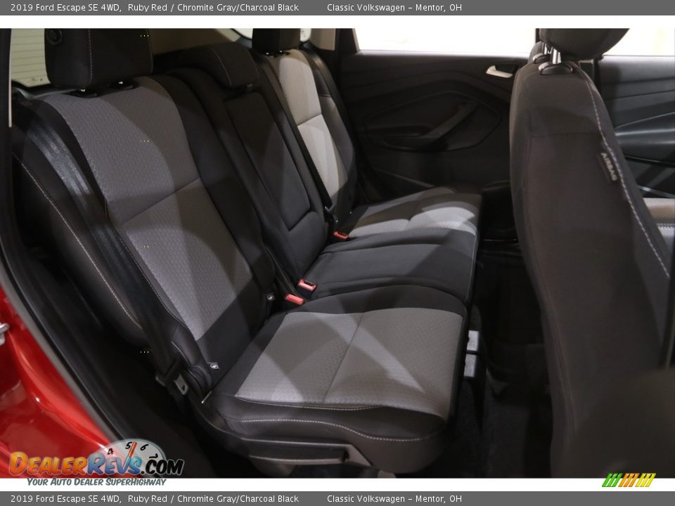 2019 Ford Escape SE 4WD Ruby Red / Chromite Gray/Charcoal Black Photo #16