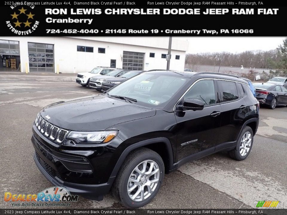 2023 Jeep Compass Latitude Lux 4x4 Diamond Black Crystal Pearl / Black Photo #1