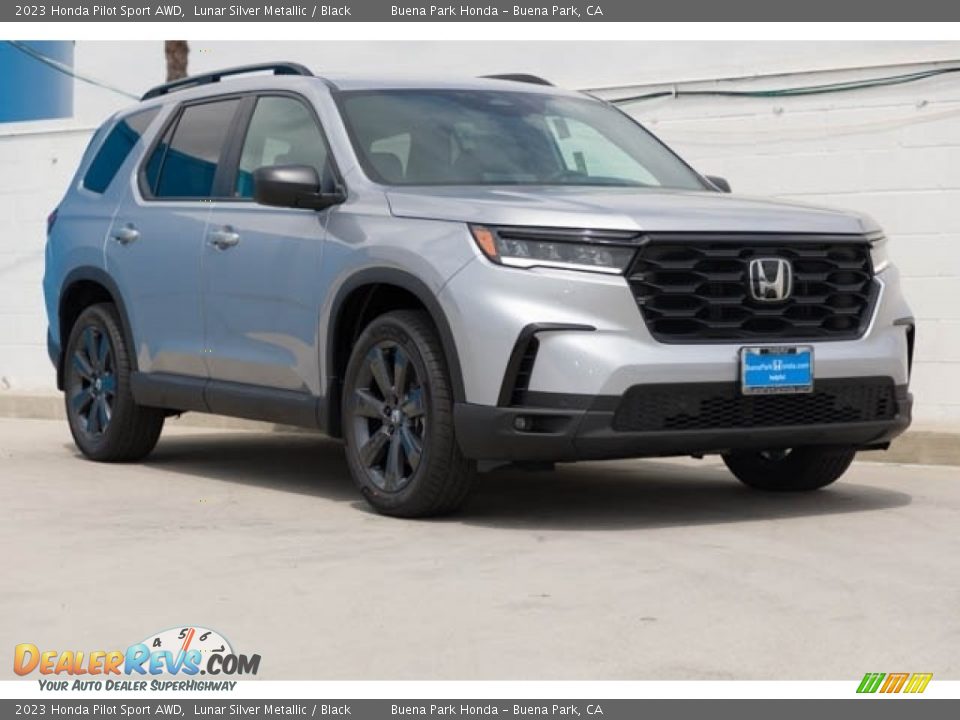 Front 3/4 View of 2023 Honda Pilot Sport AWD Photo #1