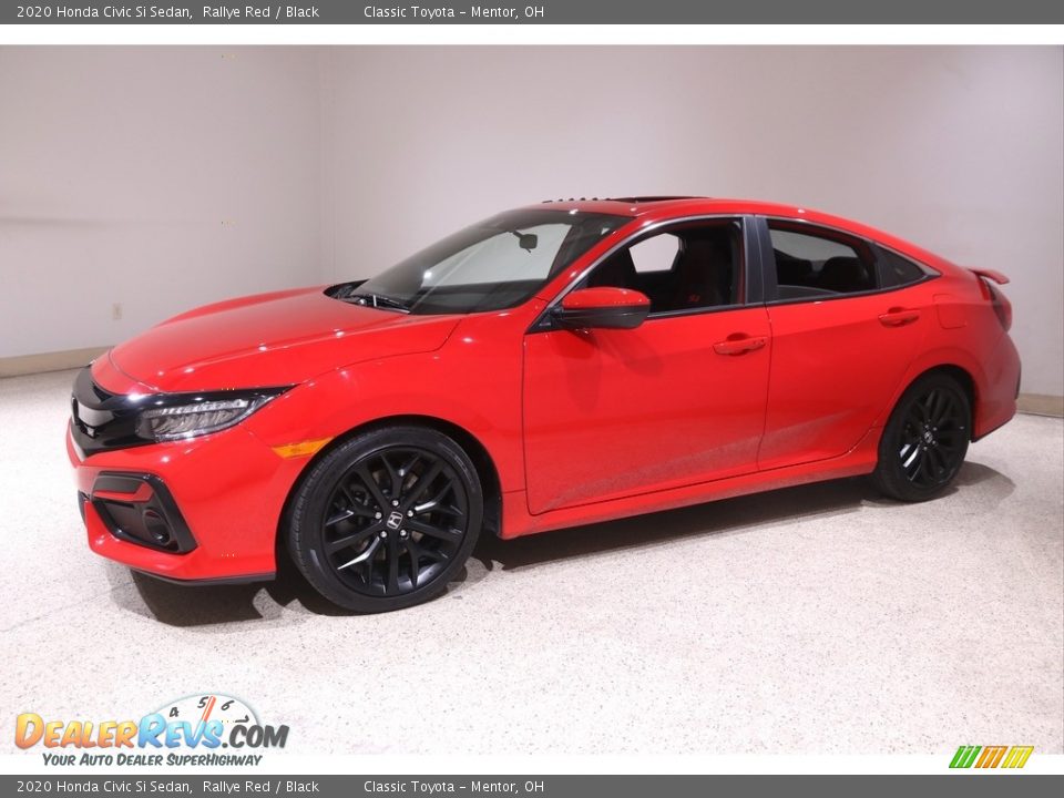 Front 3/4 View of 2020 Honda Civic Si Sedan Photo #3