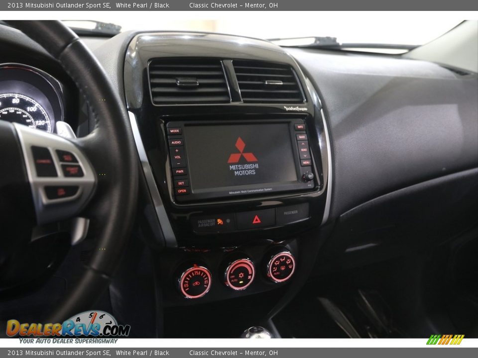 Controls of 2013 Mitsubishi Outlander Sport SE Photo #9