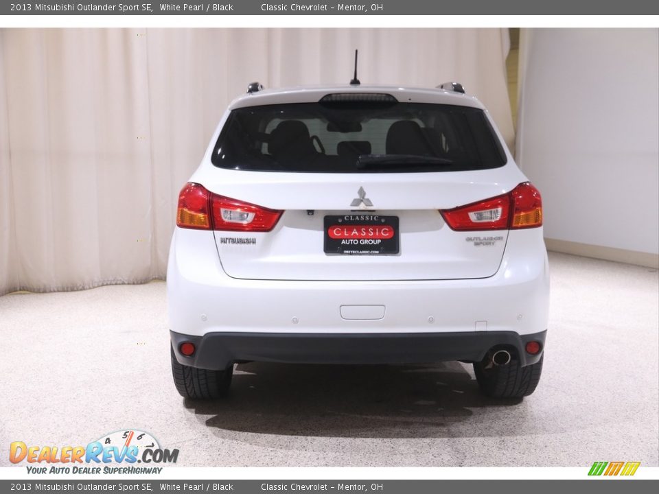 2013 Mitsubishi Outlander Sport SE White Pearl / Black Photo #17