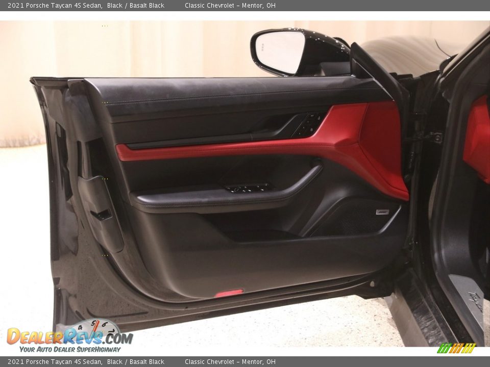 Door Panel of 2021 Porsche Taycan 4S Sedan Photo #4