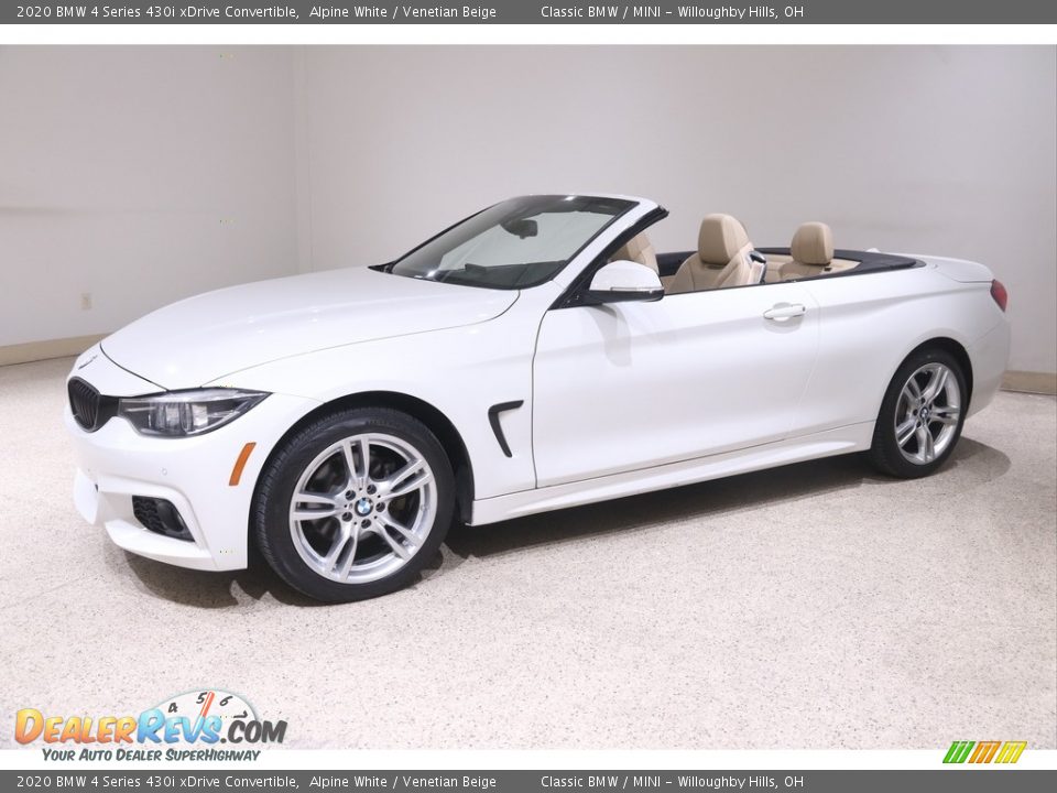 Front 3/4 View of 2020 BMW 4 Series 430i xDrive Convertible Photo #4