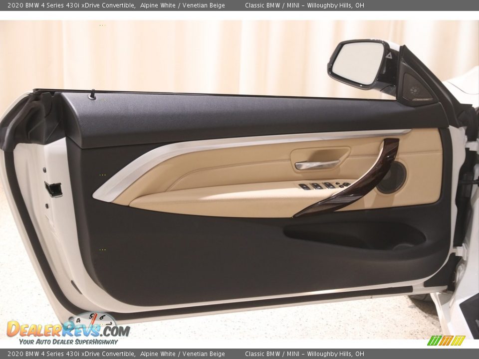 Door Panel of 2020 BMW 4 Series 430i xDrive Convertible Photo #5