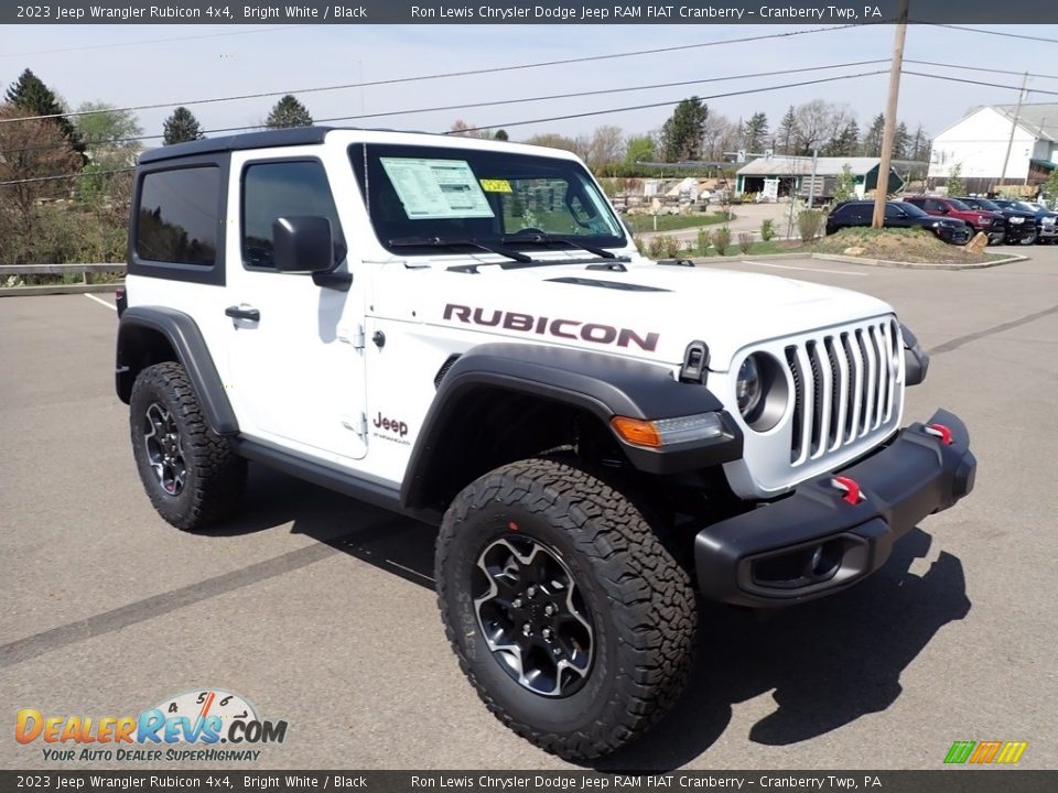 Front 3/4 View of 2023 Jeep Wrangler Rubicon 4x4 Photo #7