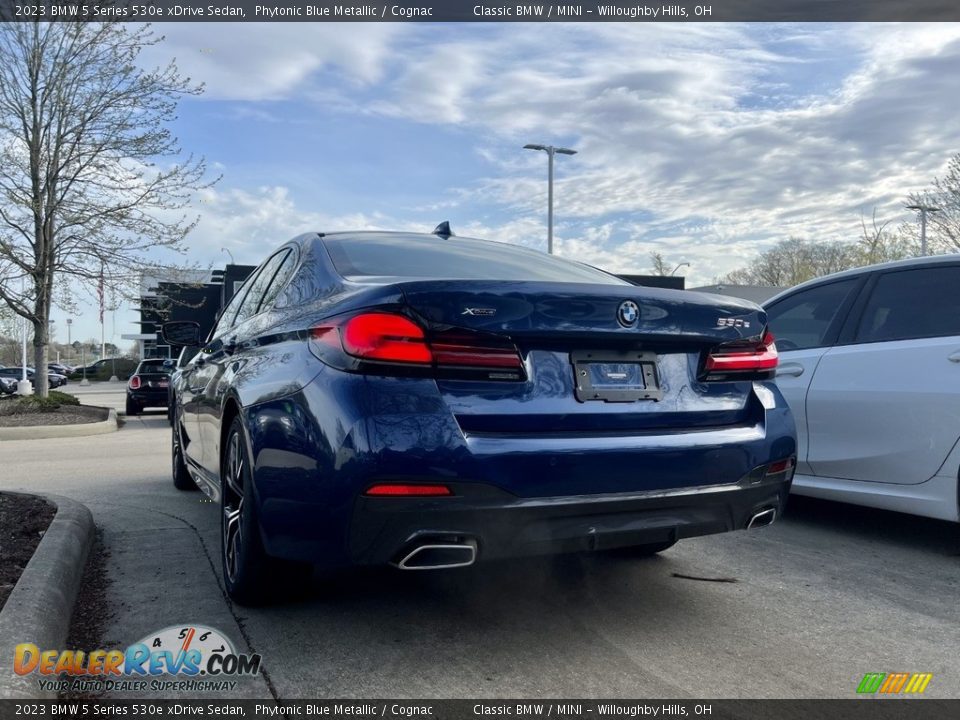 2023 BMW 5 Series 530e xDrive Sedan Phytonic Blue Metallic / Cognac Photo #3