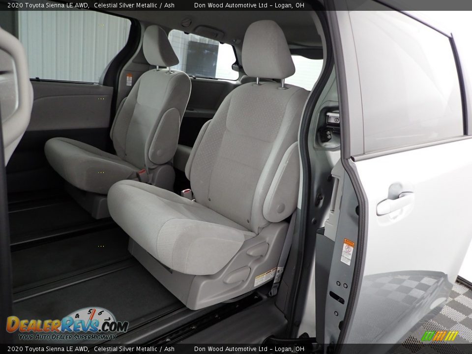 2020 Toyota Sienna LE AWD Celestial Silver Metallic / Ash Photo #21