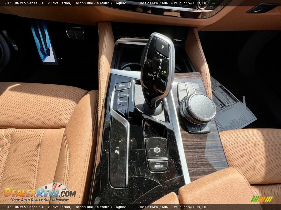 2023 BMW 5 Series 530i xDrive Sedan Shifter Photo #9