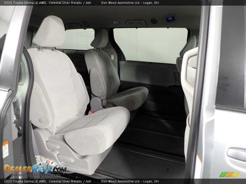 2020 Toyota Sienna LE AWD Celestial Silver Metallic / Ash Photo #27