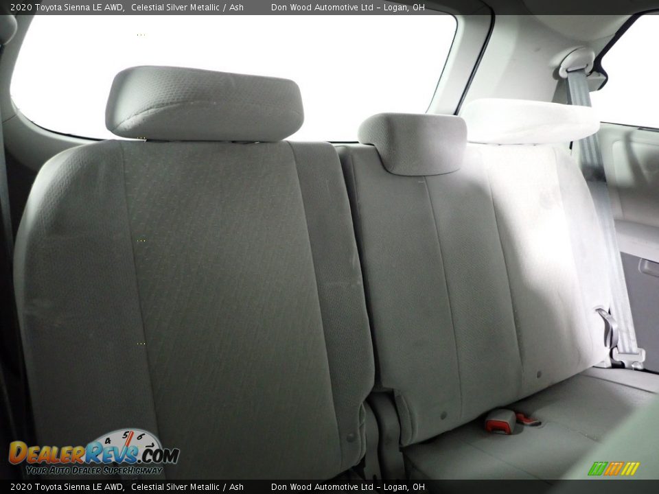 2020 Toyota Sienna LE AWD Celestial Silver Metallic / Ash Photo #28