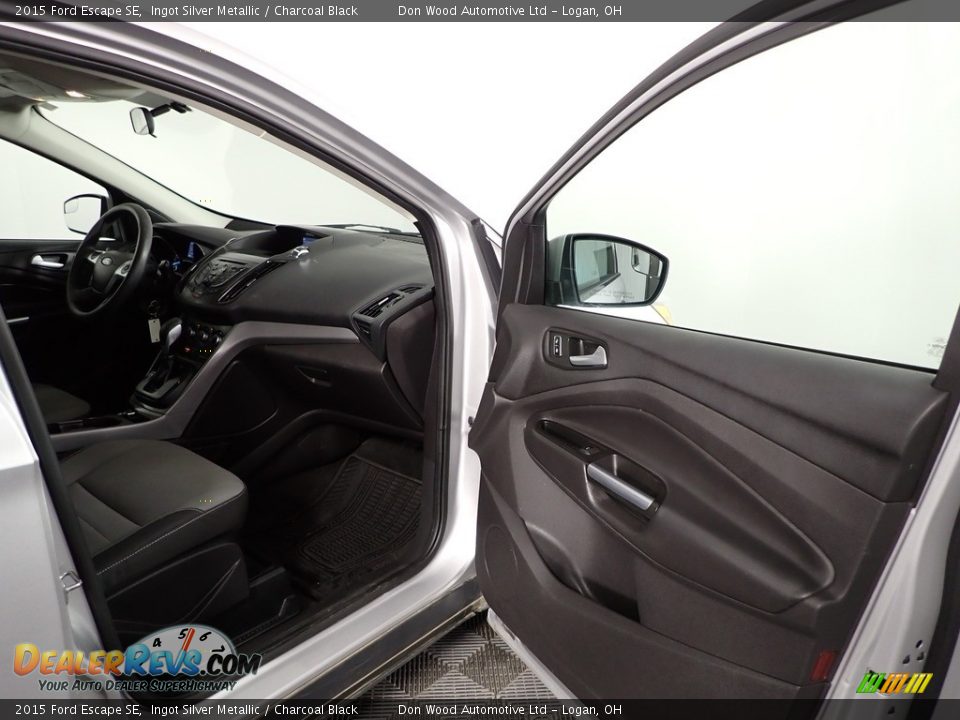 2015 Ford Escape SE Ingot Silver Metallic / Charcoal Black Photo #26