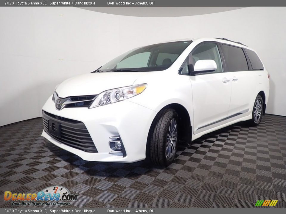 2020 Toyota Sienna XLE Super White / Dark Bisque Photo #9