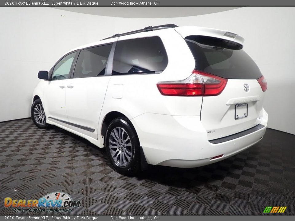 2020 Toyota Sienna XLE Super White / Dark Bisque Photo #11
