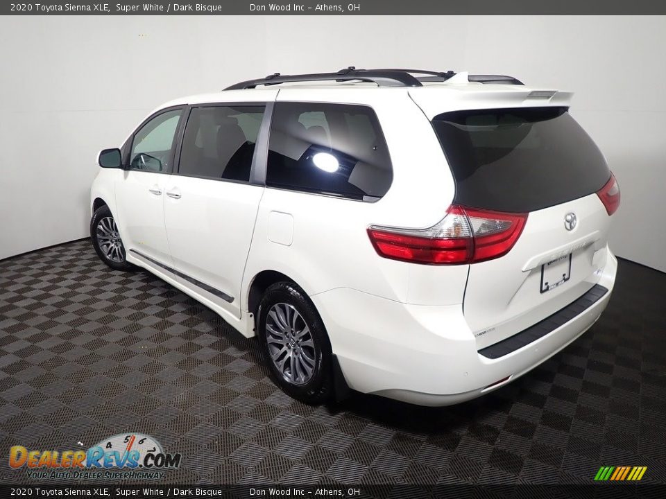 2020 Toyota Sienna XLE Super White / Dark Bisque Photo #12