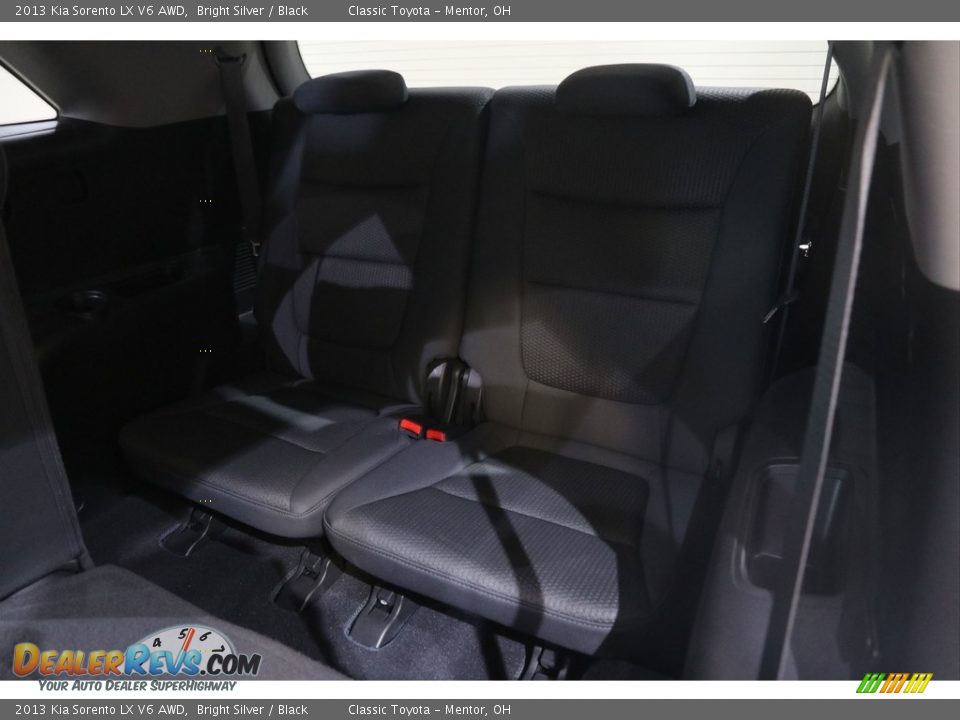 2013 Kia Sorento LX V6 AWD Bright Silver / Black Photo #17