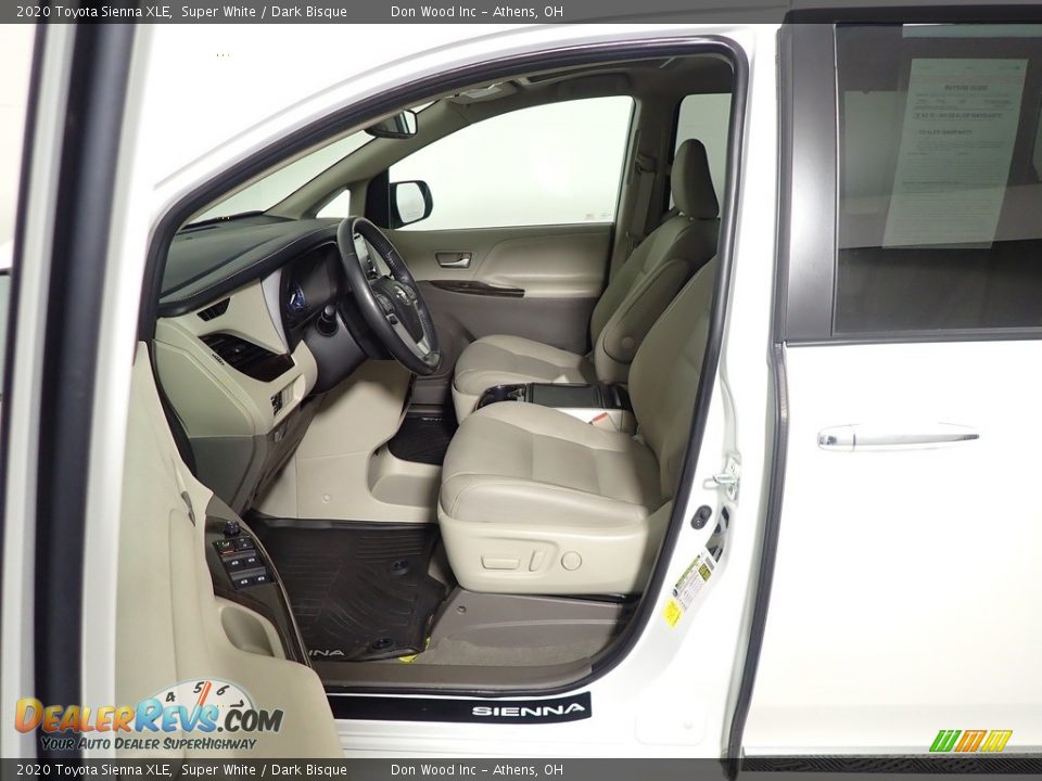 2020 Toyota Sienna XLE Super White / Dark Bisque Photo #21