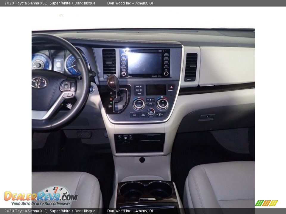 2020 Toyota Sienna XLE Super White / Dark Bisque Photo #24