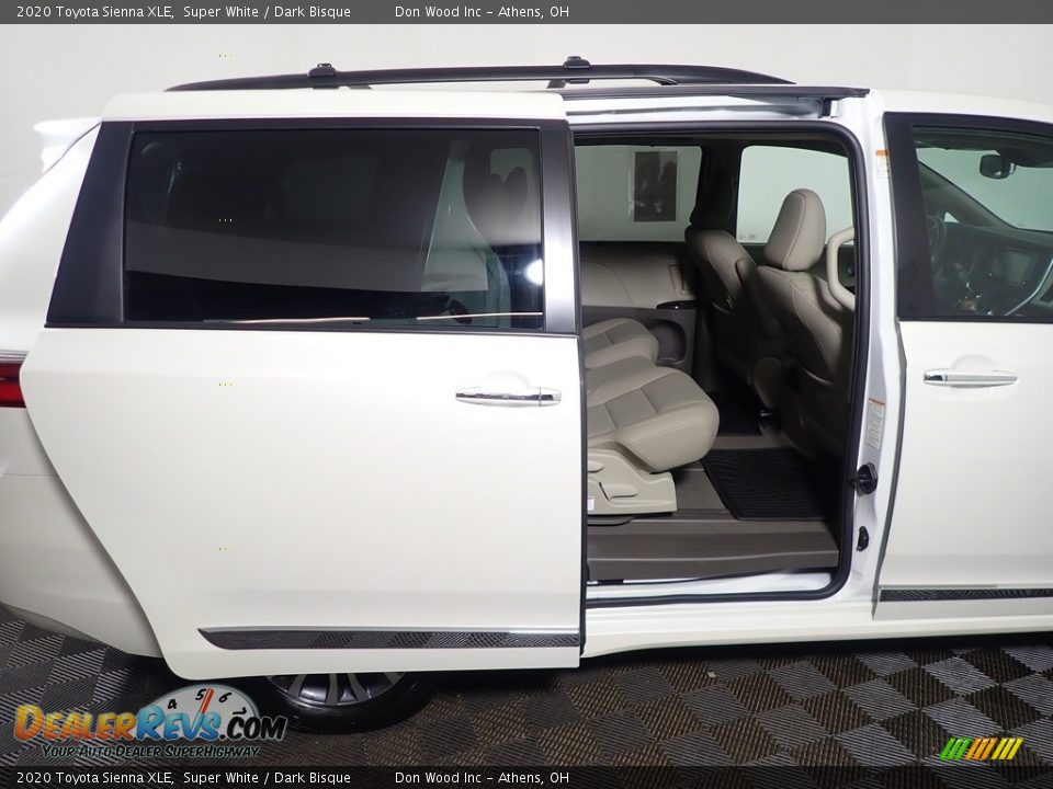 2020 Toyota Sienna XLE Super White / Dark Bisque Photo #34