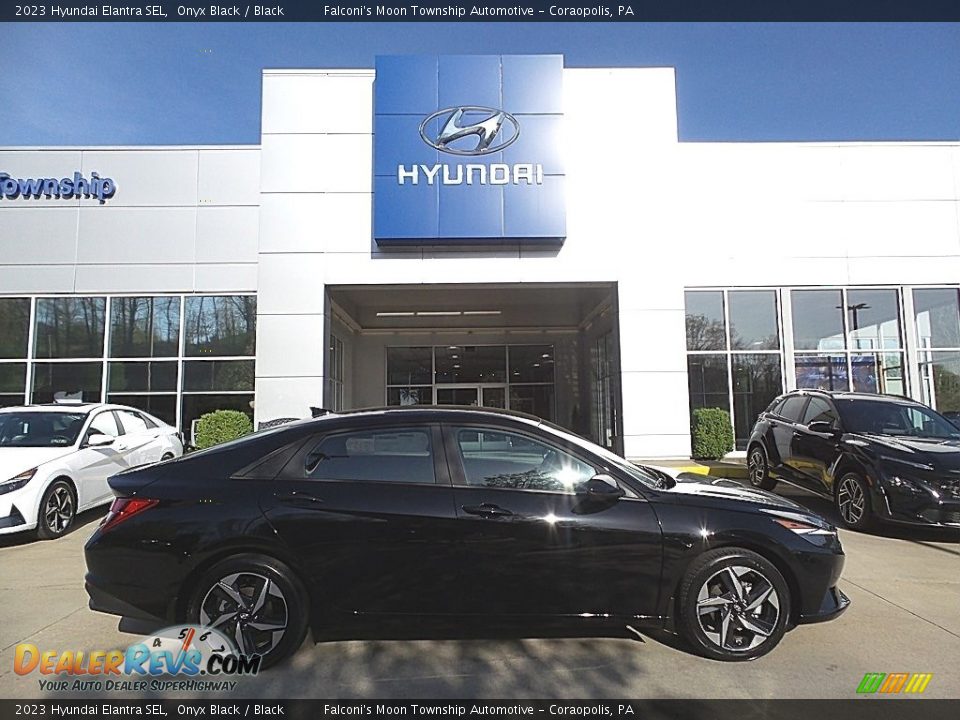 2023 Hyundai Elantra SEL Onyx Black / Black Photo #1