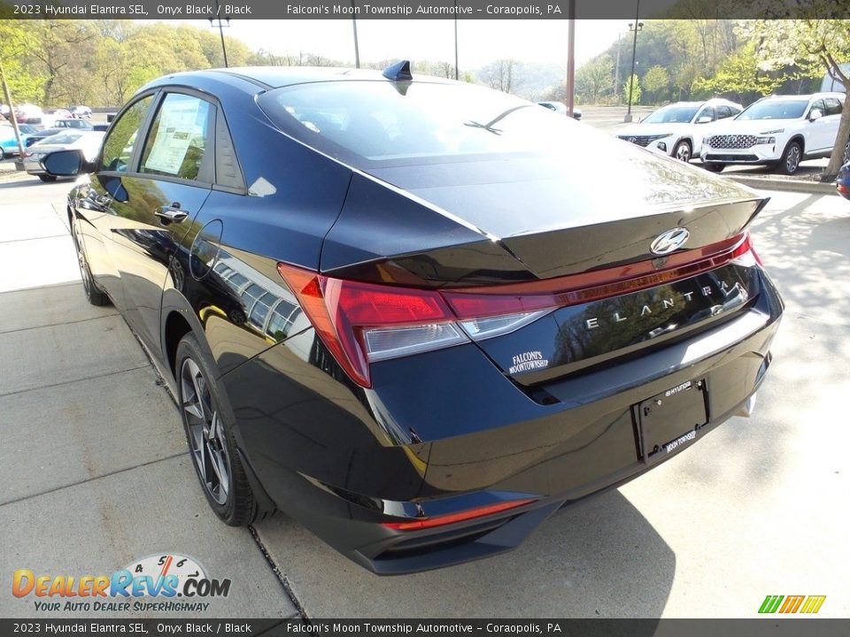2023 Hyundai Elantra SEL Onyx Black / Black Photo #5