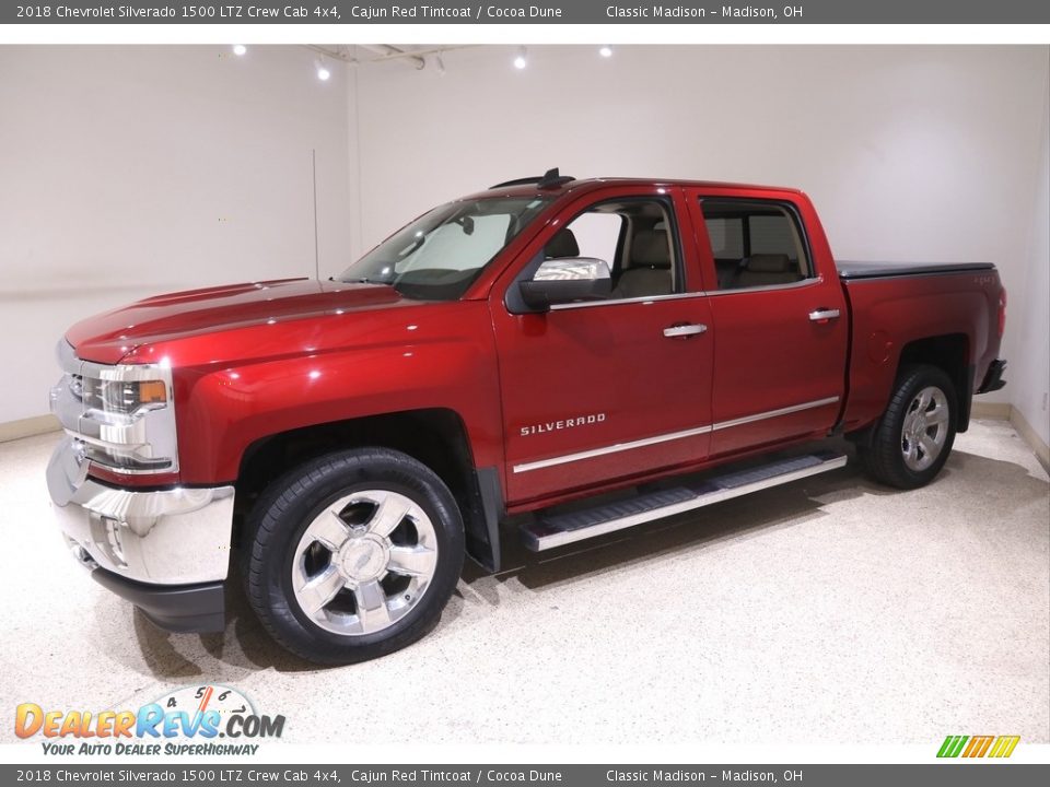 Front 3/4 View of 2018 Chevrolet Silverado 1500 LTZ Crew Cab 4x4 Photo #3