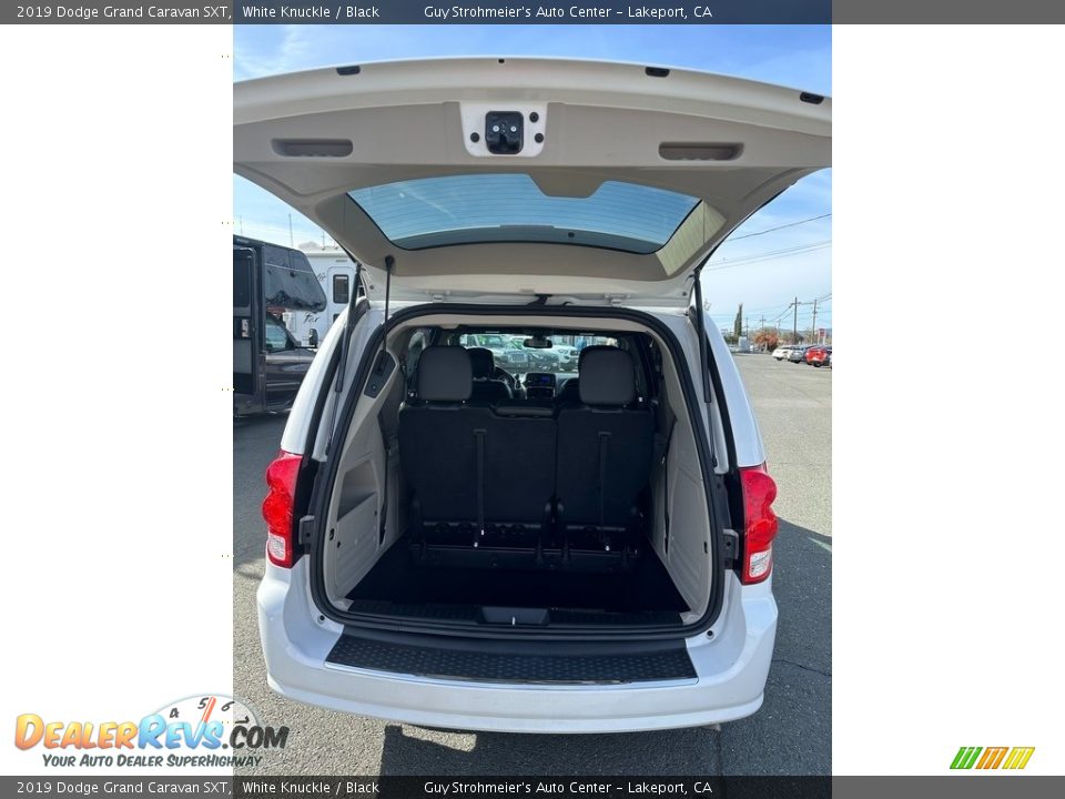 2019 Dodge Grand Caravan SXT White Knuckle / Black Photo #7