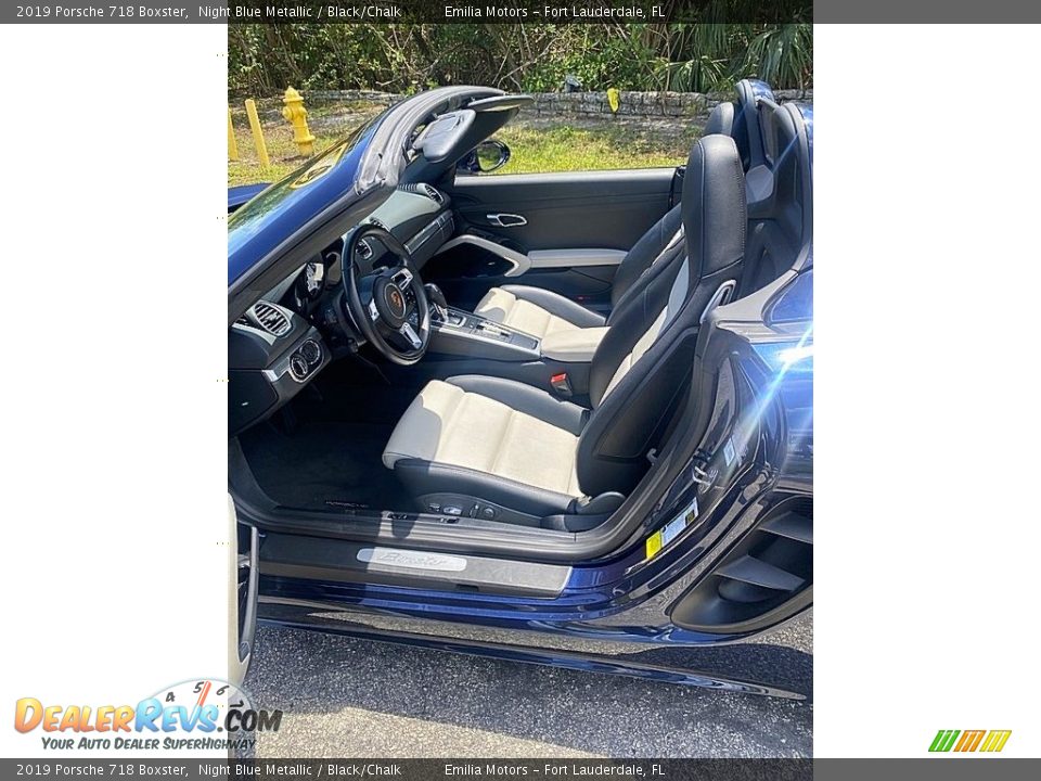 Front Seat of 2019 Porsche 718 Boxster  Photo #24