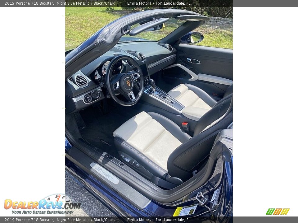 Front Seat of 2019 Porsche 718 Boxster  Photo #26