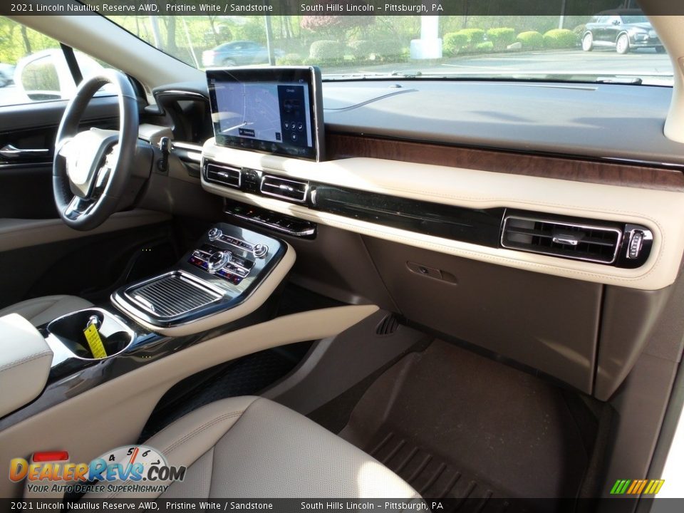 2021 Lincoln Nautilus Reserve AWD Pristine White / Sandstone Photo #12