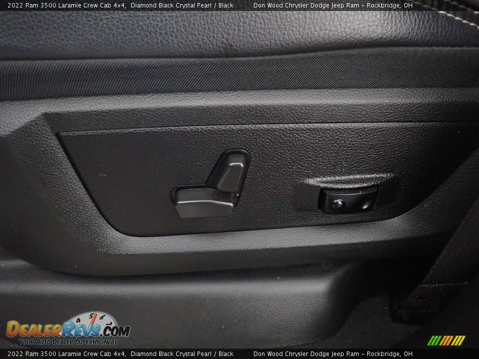 2022 Ram 3500 Laramie Crew Cab 4x4 Diamond Black Crystal Pearl / Black Photo #13