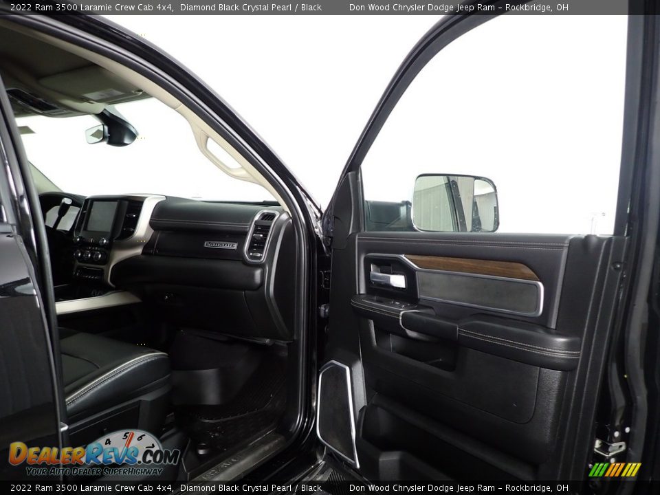 2022 Ram 3500 Laramie Crew Cab 4x4 Diamond Black Crystal Pearl / Black Photo #27