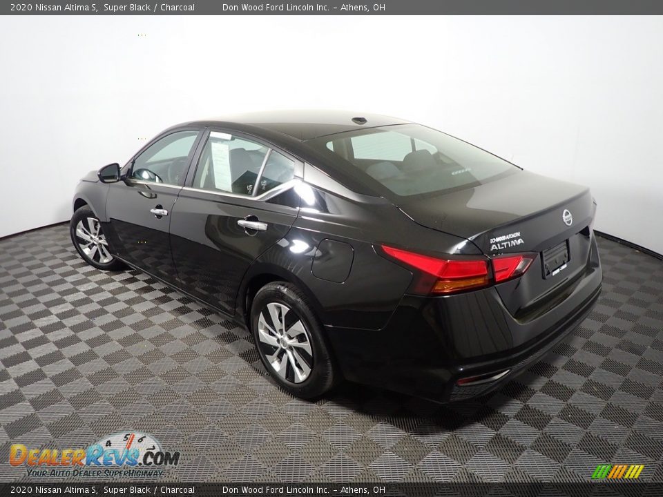 2020 Nissan Altima S Super Black / Charcoal Photo #12